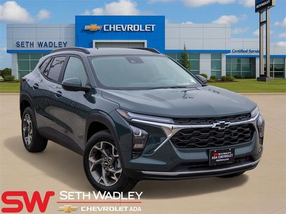 New 2025 Chevrolet Trax LT w/ LPO, Blackout Package