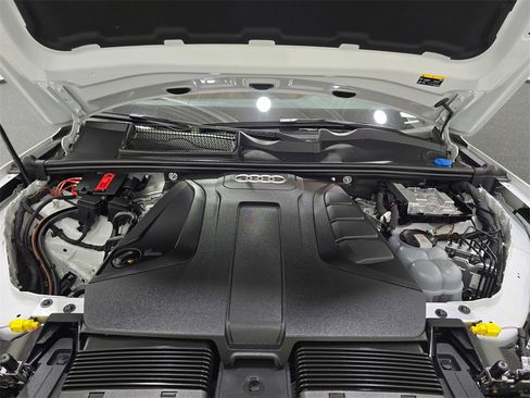 Certified 2025 Audi Q7 2.0T Premium Plus w/ Premium Plus Package image 31