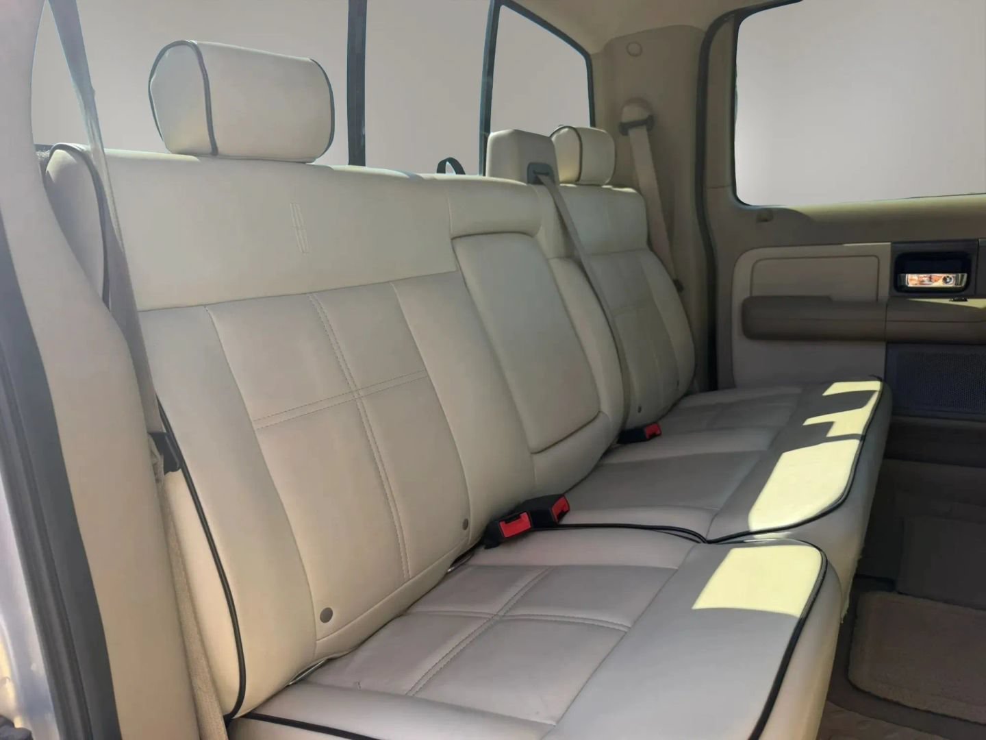 Used 2006 Lincoln Mark LT 2WD image 18