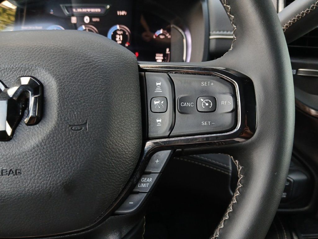 Used 2026 RAM 2500 Limited AWD/4WD image 23
