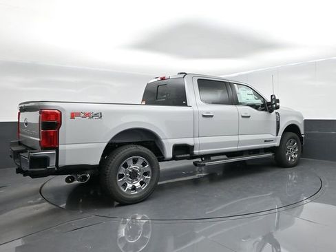 New 2026 Ford F250 Lariat w/ Chrome Package image 8