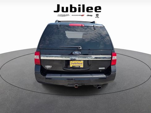 Used 2016 Ford Expedition XLT w/ Equipment Group 202A RWD image 3
