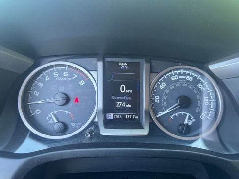 Used 2017 Toyota Tacoma SR5 w/ Tow Package AWD/4WD image 14