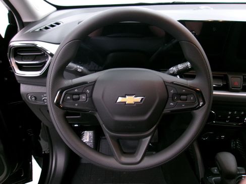 Used 2026 Chevrolet TrailBlazer LS FWD image 11