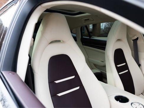 Used 2023 Porsche Panamera Turbo S Executive image 7