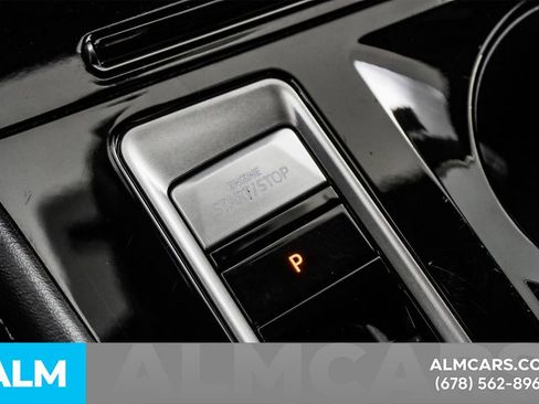 Used 2024 Volkswagen Atlas Cross Sport SE image 27