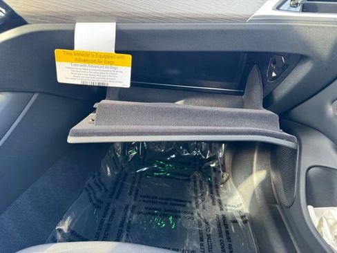 Certified 2025 BMW i4 xDrive40i w/ Premium Package image 25