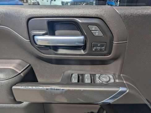 Used 2022 Chevrolet Silverado 2500 LTZ w/ LTZ Plus Package AWD/4WD image 10