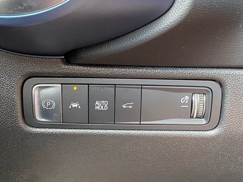Used 2024 Chevrolet Equinox EV LT FWD image 22