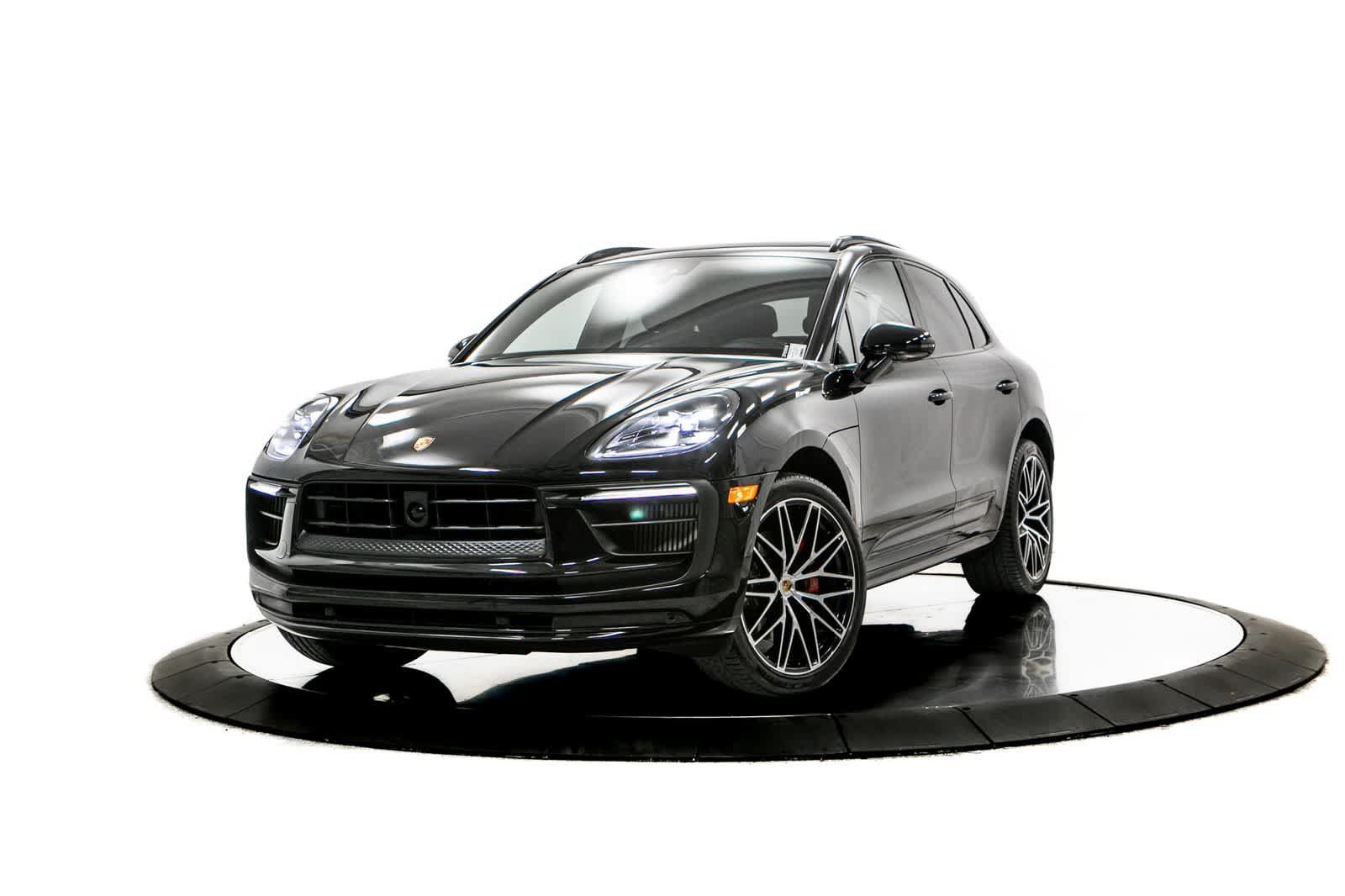 Certified 2024 Porsche Macan S AWD/4WD image 1