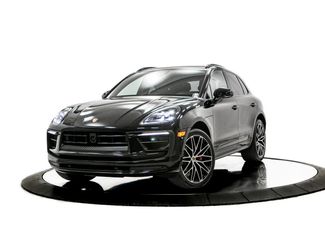 Used 2024 Porsche Macan S AWD/4WD video 1