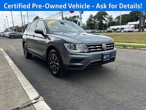 Certified 2021 Volkswagen Tiguan SE w/ Panoramic Sunroof Package AWD/4WD image 5