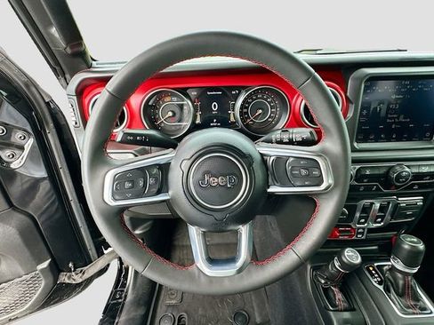 Used 2023 Jeep Wrangler Rubicon image 11