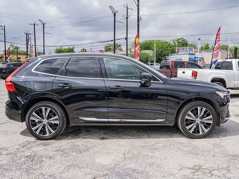 Used 2023 Volvo XC60 B5 Plus w/ Climate Package image 4