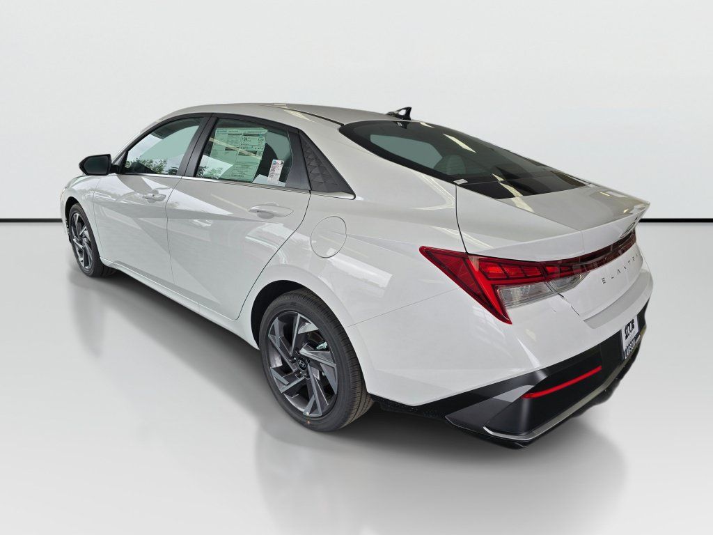 New 2026 Hyundai Elantra Limited FWD image 6