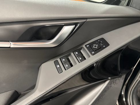 New 2026 Kia Niro Wind w/ Wind Preserve Package FWD image 12