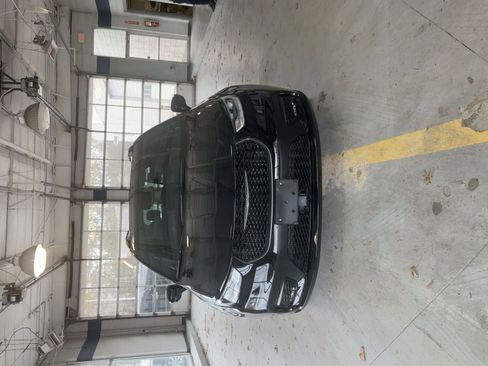 Used 2025 Chrysler Pacifica Limited image 22