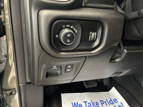 Used 2021 RAM 1500 Big Horn AWD/4WD image 16