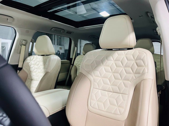 New 2026 Nissan Armada Platinum AWD/4WD image 3