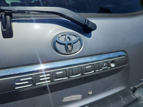 Used 2013 Toyota Sequoia Limited AWD/4WD image 23