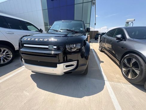 Used 2025 Land Rover Defender 110 S AWD/4WD image 8