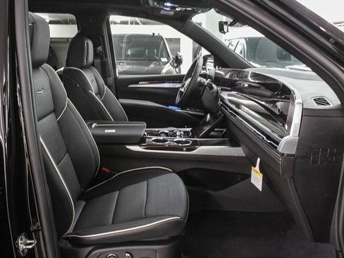 New 2026 Cadillac Escalade Luxury image 19