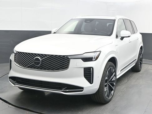 New 2026 Volvo XC90 T8 Ultra w/ Protection Package Premier image 3