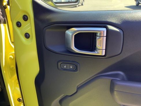 Used 2024 Jeep Wrangler Sport S image 35