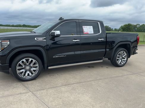 Used 2023 GMC Sierra 1500 Denali w/ Denali Reserve Package AWD/4WD image 5