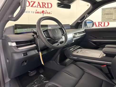 New 2025 Lincoln Navigator Reserve w/ Jet Appearance Package image 14