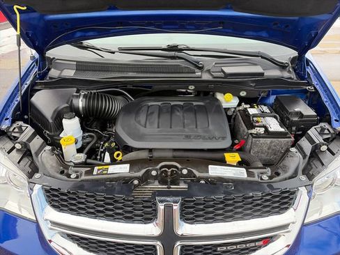 Used 2019 Dodge Grand Caravan SE image 42