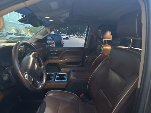 Used 2015 Chevrolet Silverado 2500 High Country w/ Duramax Plus Package image 8