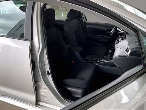 Used 2024 Toyota Corolla LE image 25