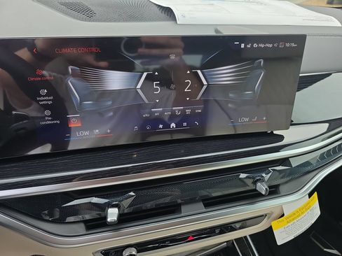 New 2027 BMW X7 xDrive40i w/ Executive Package AWD/4WD image 15