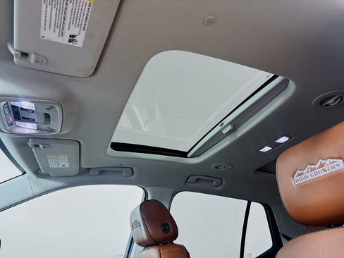 Used 2020 Chevrolet Traverse High Country w/ LPO, Floor Liner Package AWD/4WD image 14