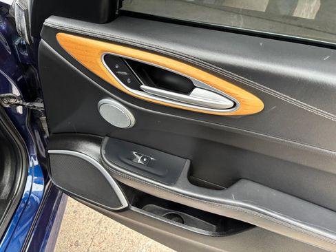 Used 2017 Alfa Romeo Giulia Ti w/ TI Lusso Light Wood Package image 24