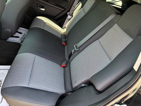 Used 2009 Jeep Grand Cherokee Laredo AWD/4WD image 9