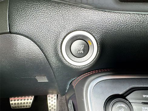 Used 2016 Dodge Challenger R/T Scat Pack RWD image 12