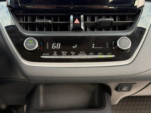 Used 2024 Toyota Corolla LE image 27