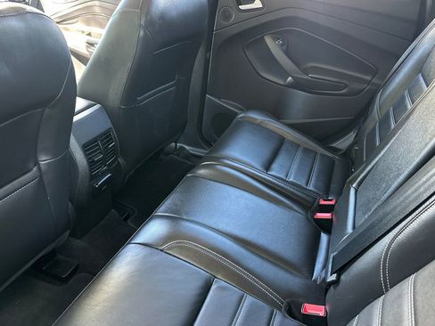 Used 2019 Ford Escape Titanium FWD image 12