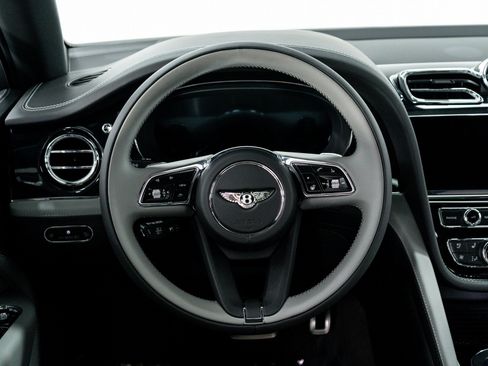 New 2025 Bentley Bentayga Extended Wheelbase image 30