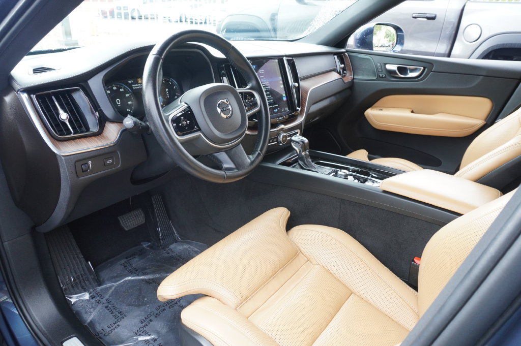 Used 2021 Volvo XC60 T5 Inscription AWD/4WD image 18