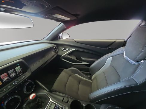 Used 2018 Chevrolet Camaro SS image 18