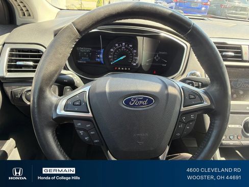 Used 2016 Ford Fusion Titanium FWD image 17