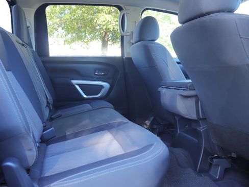 Used 2023 Nissan Titan SV image 20