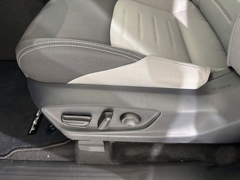 New 2025 Toyota Tacoma TRD Off-Road image 18