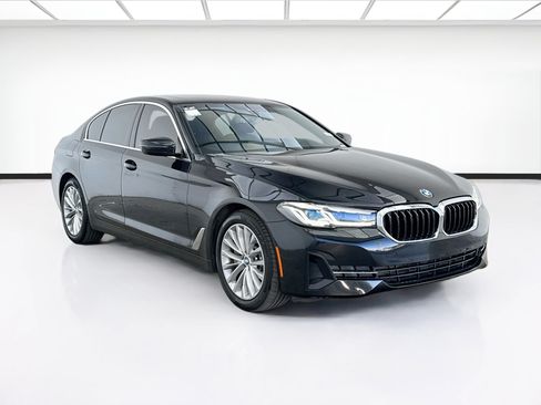 Used 2023 BMW 530i w/ Premium Package RWD image 3