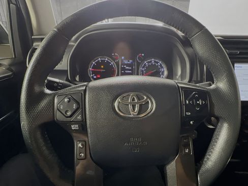 Used 2021 Toyota 4Runner TRD Off-Road AWD/4WD image 18