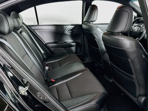 Used 2017 Honda Accord Sport image 37