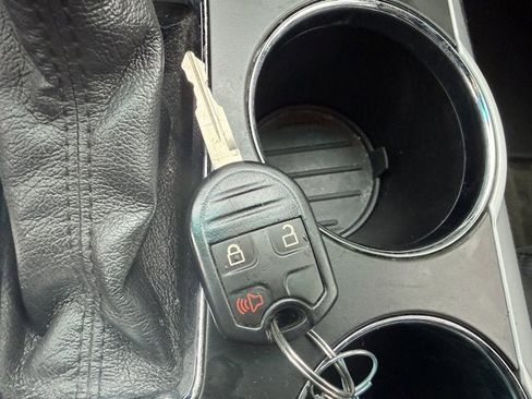 Used 2013 Ford Explorer XLT image 22